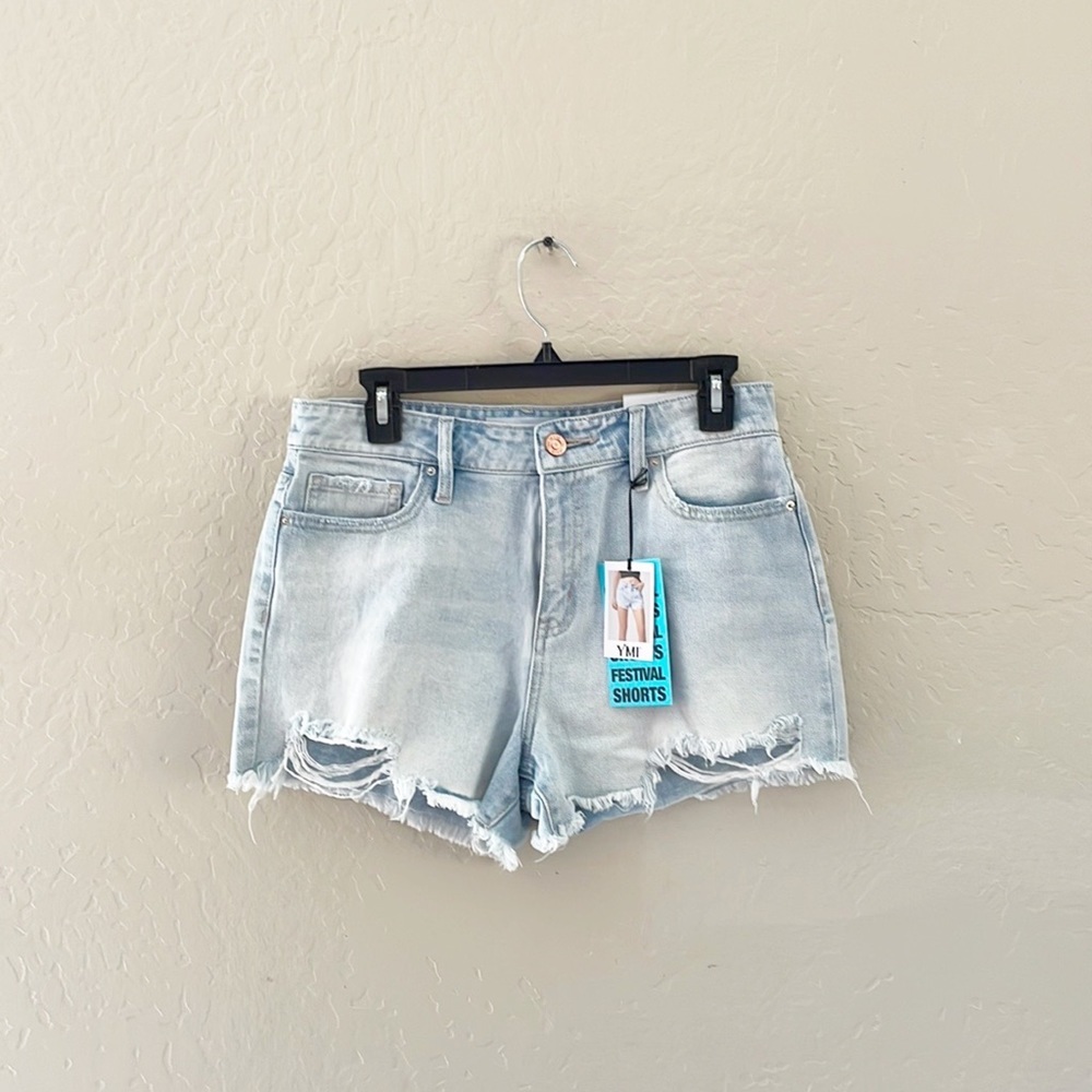 🌿Final Sale
YMI High Rise Festival Denim Jean Shorts